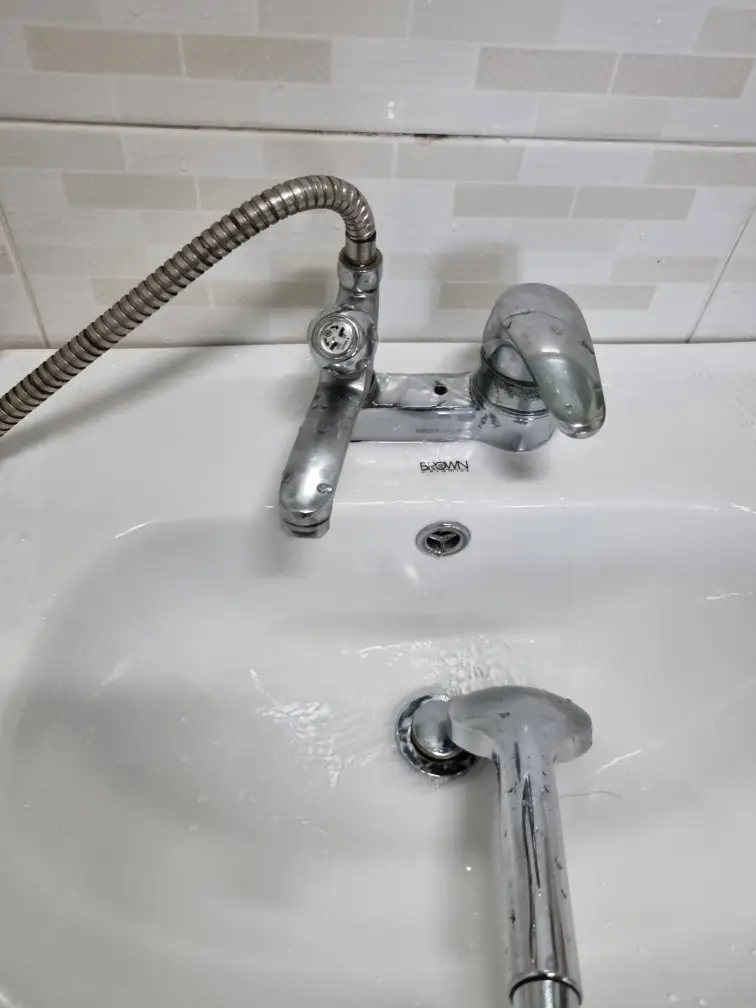 샤워겸용 수전 교체 1